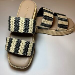 Marc Fisher new without tags Black & Cream Striped Woven Slide Sandals size 9